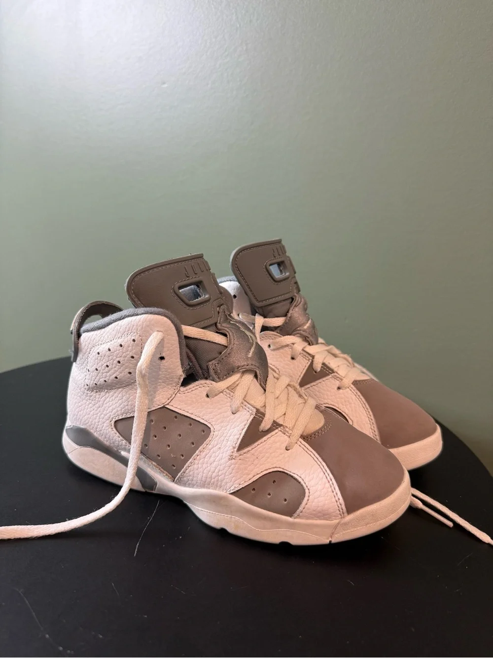 Tyler Jordan 6 retro, gray, and white sides 2,5Y sz